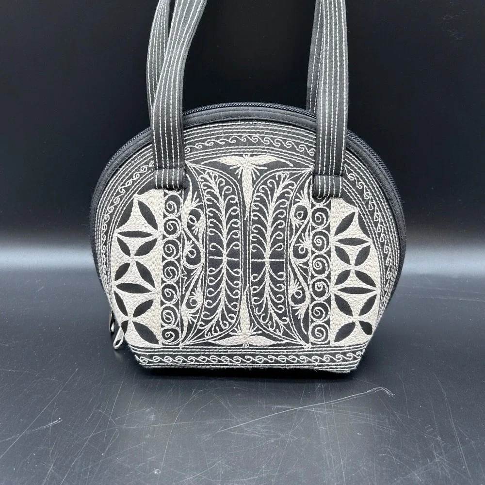 Laga Designs Embroidered Ethnic Handmade Handbag Petite Black‎ White EUC
